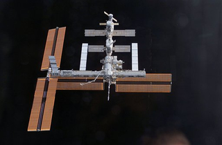 Illustration for article titled Behold the Tragic Beauty of the International Space Station